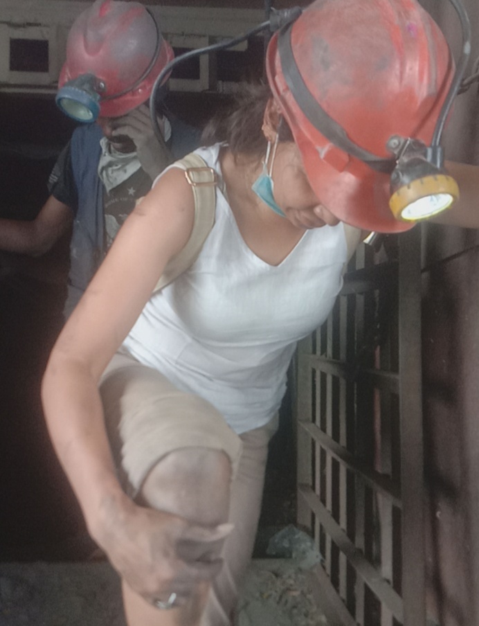 Tanzanite Mining Adventure Day Tour